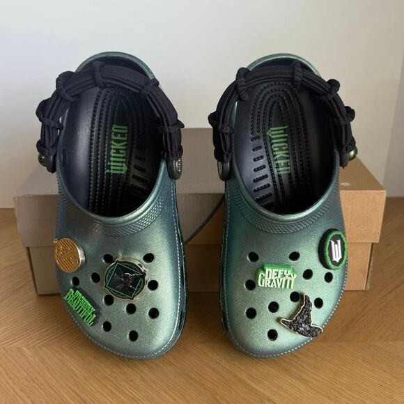 CROCS x Wicked Elphaba Unisex Slip On Clogs Sandals- SZ Men 5- Women 7 main image 4